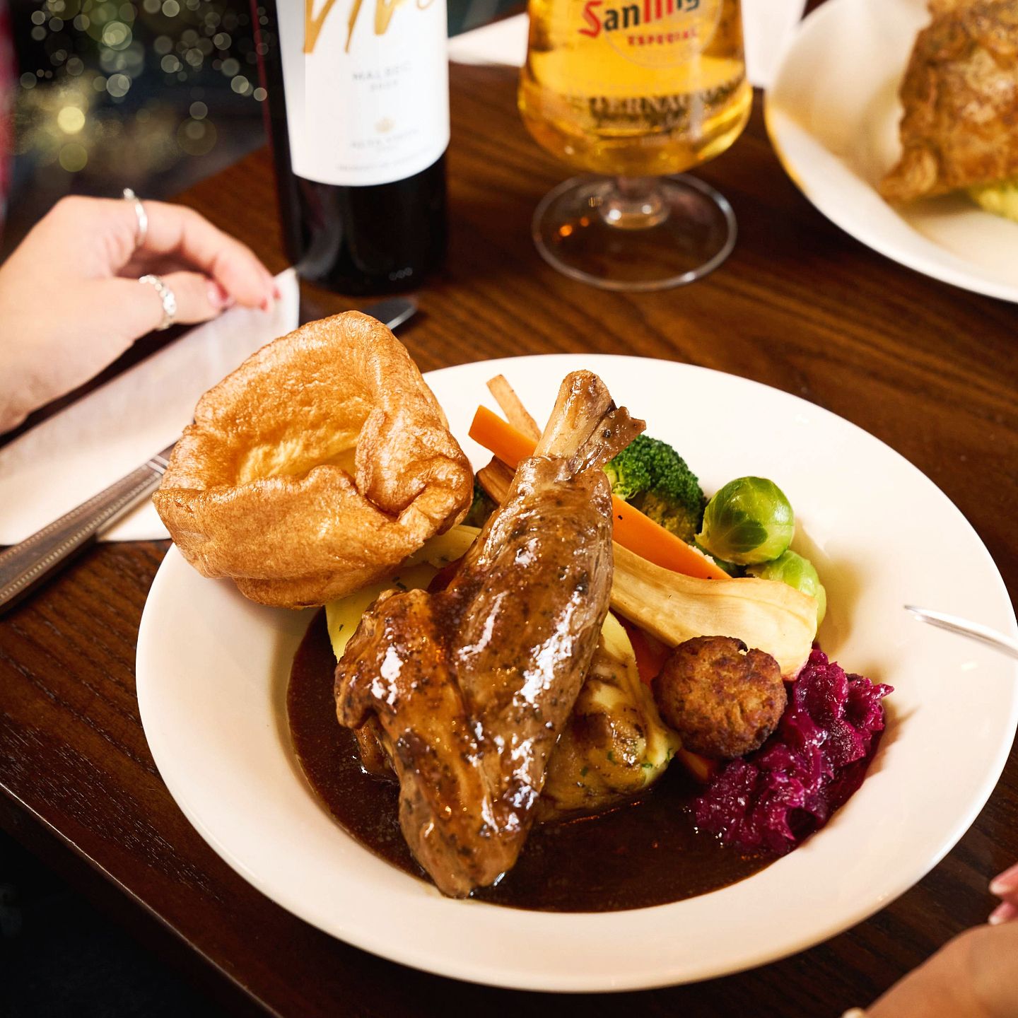 Christmas Day Lunch, Dinner & Dining at The Camperdown Elm in Dundee